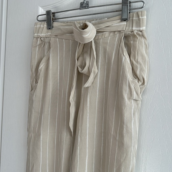 Wilfred Summer Wide Leg Pant trouser airy and light pinestripe. Inseam 22inches - Picture 3 of 7